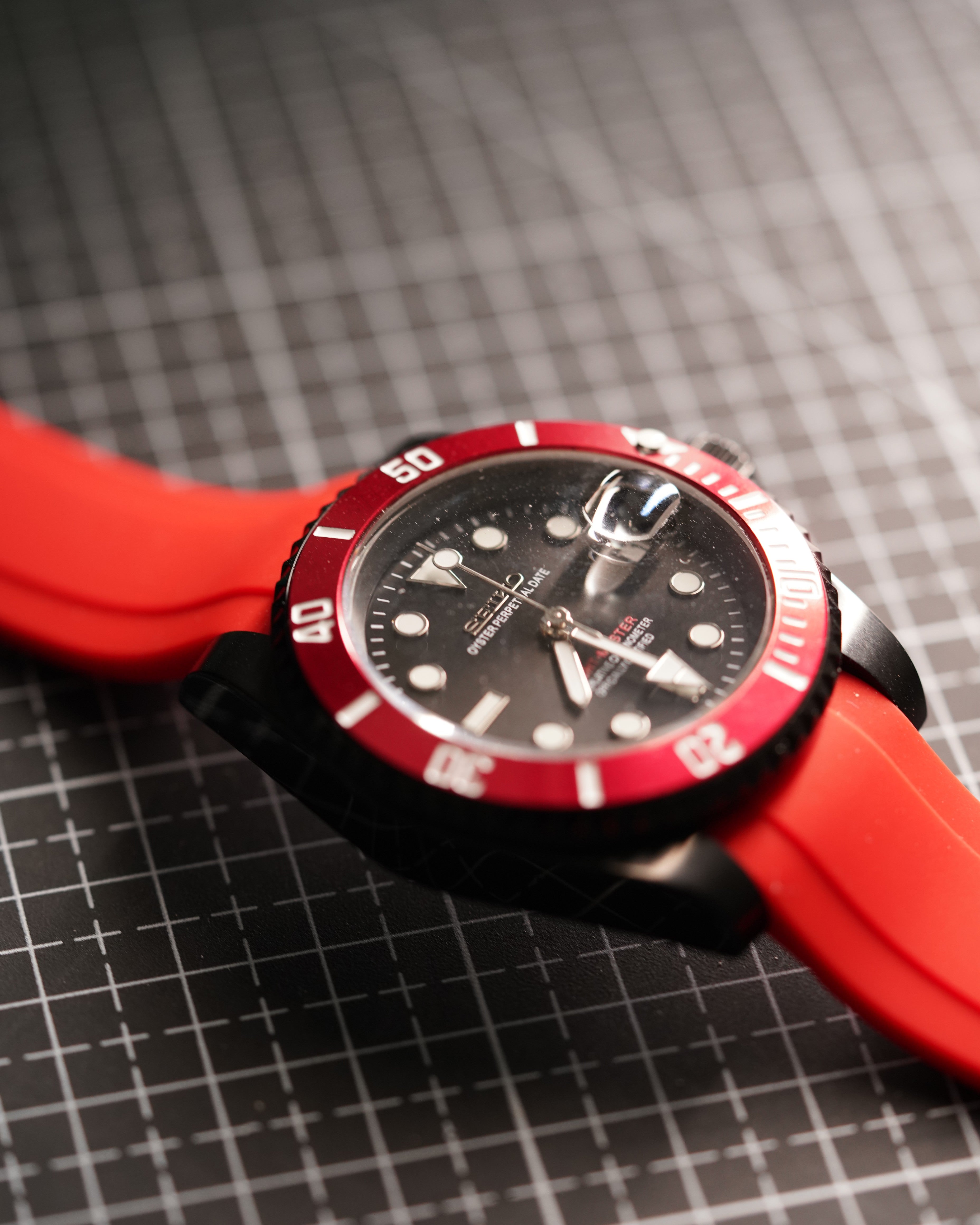 Seiko Yacht | Red & Black